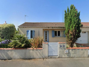 AGREABLE MAISON 2 CHAMBRES AVEC PISICINE ET STATIONNEMENT DANS UN QUARTIER CALME - FR-1-92-947